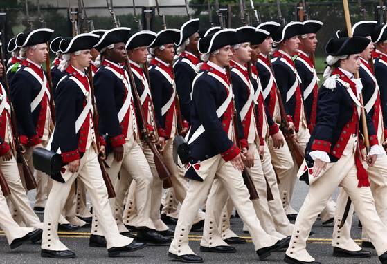 14일(현지시간) 미국 워싱턴 DC에서 육군 창설 250주년을 기념하는 퍼레이드가 열리고 있다. UPI=연합뉴스