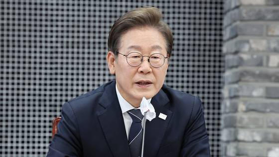 이재명 대통령이 지난 13일 경기 연천군청에서 열린 기본소득 현장보고에서 모두발언을 하고 있다. 대통령실사진기자단