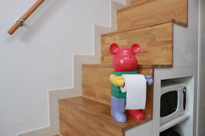 서울 은평구에 있는 초록나무 1호 쉼터 내부 모습. 2층 복층 구조로 돼 있다. 초록나무 제공