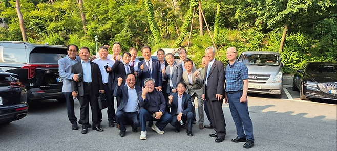 [사진 출처 = 정청래 더불어민주당 의원 사회관계망서비스(SNS) 캡처.]