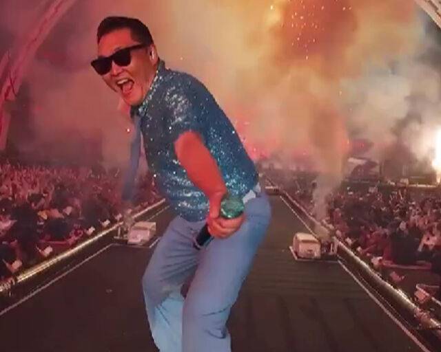 싸이가 무대에서 열정적으로 공연을 하고 있다. / 싸이 소셜미디어