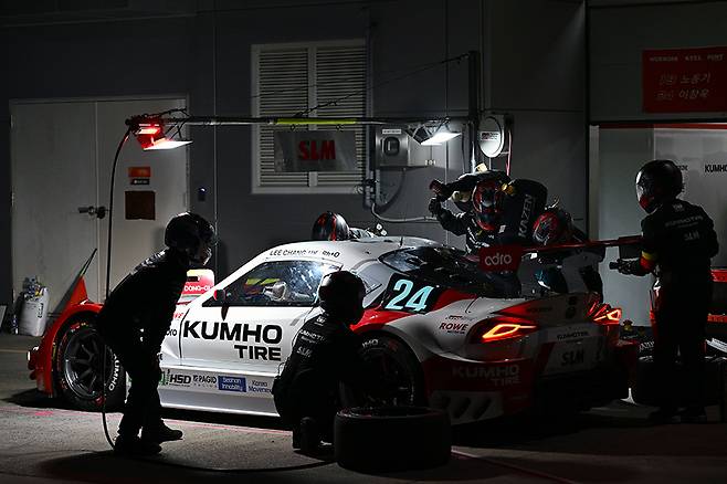 이창욱은 예상보다 조금 더 빠른 '언더컷'에 나섰다. 사진: 김학수 기자