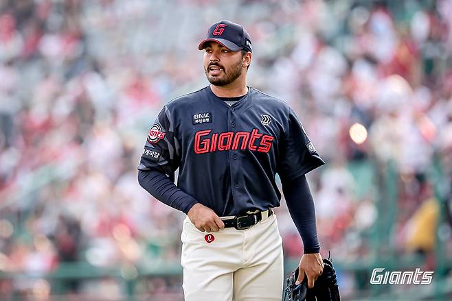 지난 14일 SSG와의 경기에서 선발 등판한 롯데 알렉 감보아. 롯데 자이언츠 제공