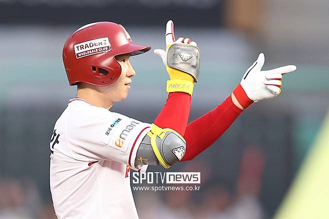 ▲ 시즌 초반 타격 부진을 이겨내고 반등의 발판을 확실하게 마련한 박성한 ⓒ곽혜미 기자