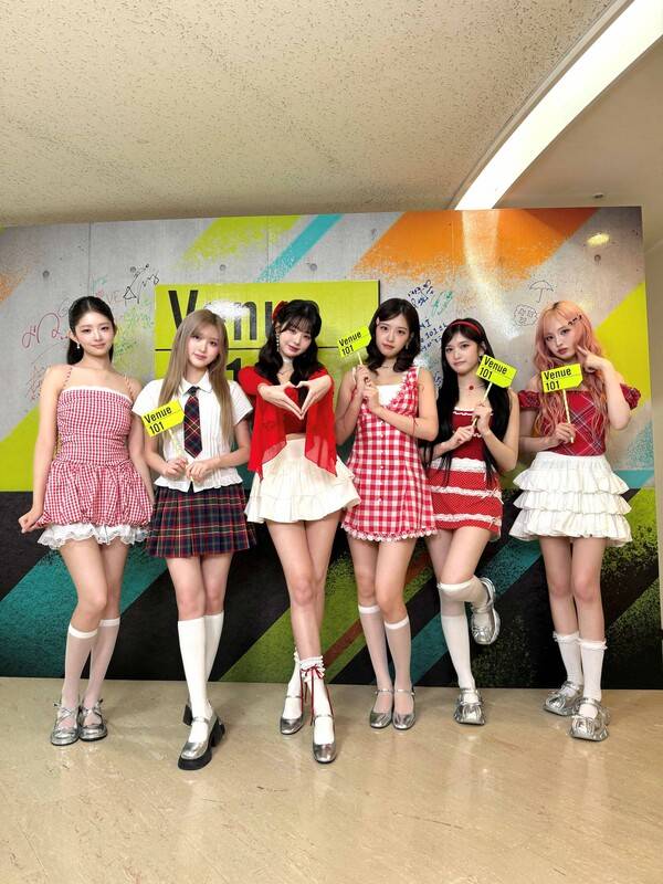 ▲ 지난 14일 NHK 인기 음악 프로그램 '베뉴 101'에 출연한 아이브. 출처|NHK '베뉴 101' SNS