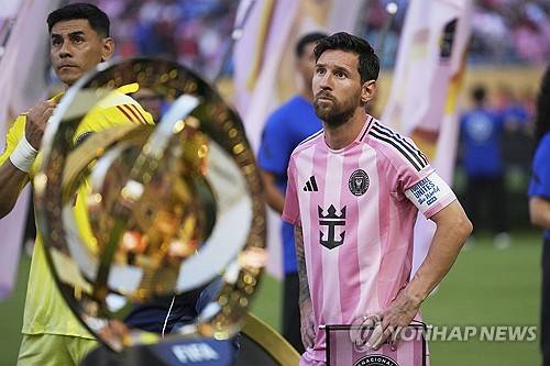 하비에르 마스체라노 감독이 이끄는 인터 마이애미가 15일(한국시간) 미국 플로리다주 마이애미에 있는 하드록 스타디움에서 열린 알아흘리(이집트)와의 2025 FIFA 클럽 월드컵 개막 전에서 득점 없이 0-0으로 비겼다.&nbsp;연합뉴스