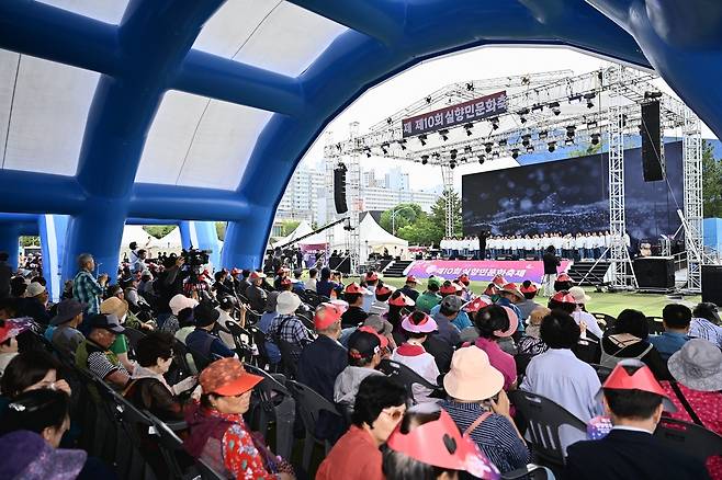 제10회 실향민 문화축제 개막 행사 [속초시 제공. 재판매 및 DB 금지]