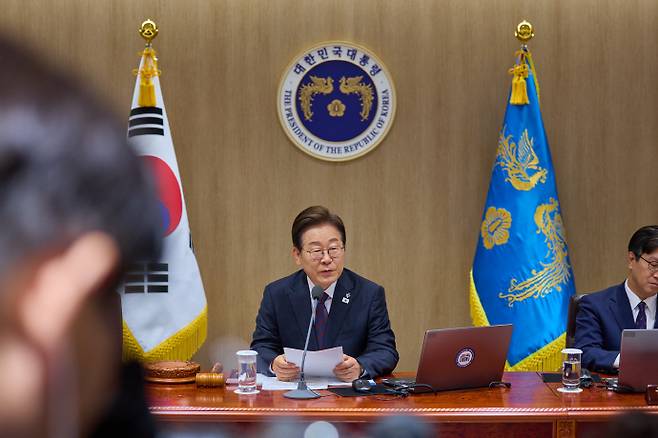 이재명 대통령, 국무회의 주재이재명 대통령이 10일 서울 용산 대통령실에서 국무회의를 주재하고 있다. /연합뉴스