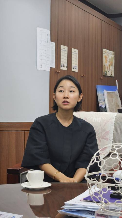 ◇16일 강원일보를 방문한 춘천출신 세계적인 바이올리니스트 우예주씨가 앨범과 앞으로의 계획에 대해서 말하고 있다. 오석기기