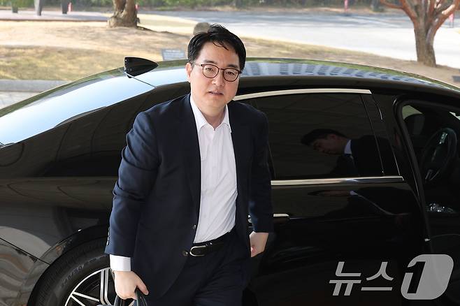 심우정 검찰총장이 11일 오전 서울 서초구 대검찰청으로 출근하고 있다. 2025.4.11/뉴스1 ⓒ News1 신웅수 기자