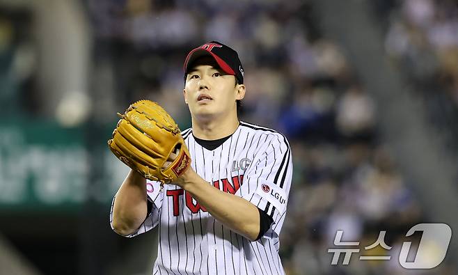 LG 트윈스 투수 임찬규가 16일 시즌 개막 후 처음으로 1군 엔트리에서 말소됐다. 뉴스1 DB ⓒ News1 이승배 기자