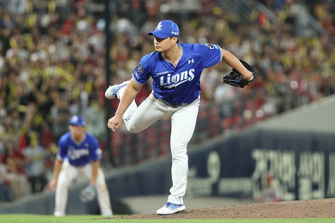 삼성 오승환이 11일 광주-기아 챔피언스 필드에서 열린 2025 KBO리그 KIA전에서 역투하고 있다. 사진 | 삼성 라이온즈
