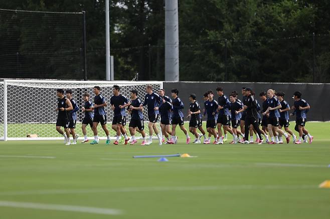 아트리움 헬스 퍼포먼스 파크(샬럿, 미국)/ 2025 피파 클럽월드컵/ 울산HDFC/ 훈련/ 울산 단체/ 워밍업/ 사진 김정수