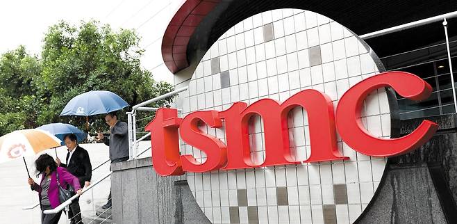 대만 신주 과학단지에 있는 TSMC 혁신 박물관. TSMC는 세계 최대 파운드리(반도체 위탁 생산 기업)다. /AFP 연합뉴스