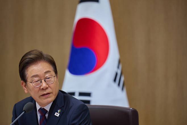 이재명 대통령, 국무회의 주재     (서울=연합뉴스) 한상균 기자 = 이재명 대통령이 10일 서울 용산 대통령실에서 국무회의를 주재하고 있다. 2025.6.10 [대통령실 제공. 재판매 및 DB 금지]     photo@yna.co.kr (끝)