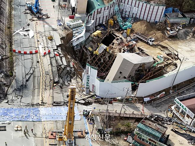 지난 4월 붕괴사고가 발생한 경기 광명시 일직동 신안산선 복선전철 공사 현장. 이준헌 기자
