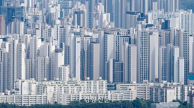 남산에서 바라 본 서울 강남 일대 아파트 단지 모습.  문재원 기자