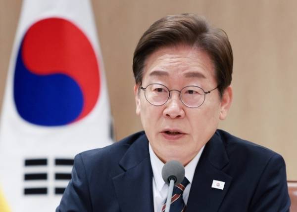 이재명 대통령이 9일 서울 용산 대통령실 청사에서 열린 비상경제점검 2차 태스크포스(TF)회의에서 발언하고 있다. 연합뉴스