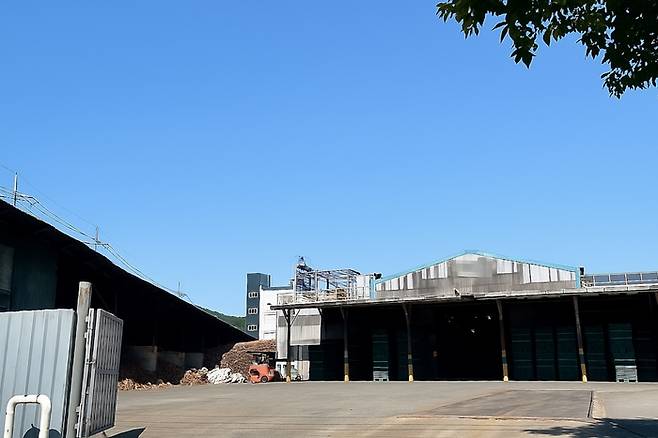 경남 창원 진해마천일반산업단지의 한 주물공장 외부가 텅 비어 있다. [창원 = 이윤식 기자]