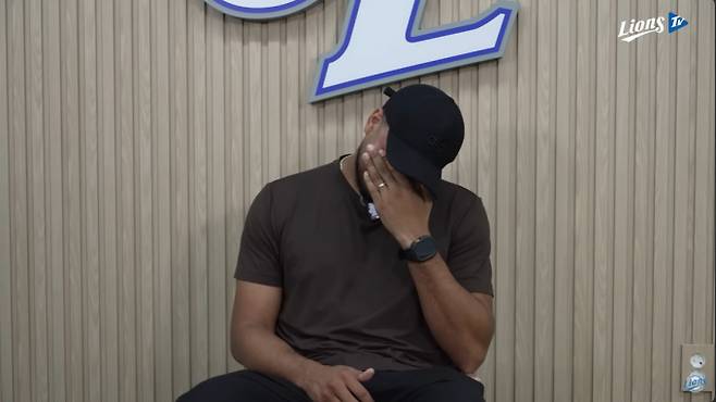 부상으로 삼성 라이온즈를 떠나는 데니 레예스가 팬들에게 마지막 인사를 남겼다. 사진은 삼성에서 활약한 레예스의 모습. /사진=라이온즈YV 캡처