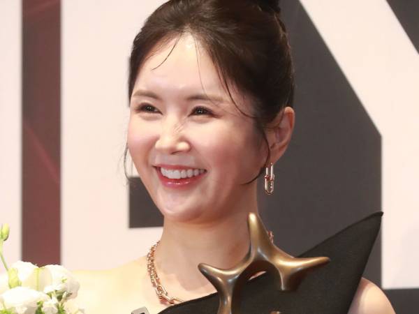 방송인 장영란이 서울 성동구 성수동 소재 갤러리아 포레 1가구를 매입했다. 사진은 방송인 장영란이 지난해 9월3일 오후 서울 신라호텔에서 진행된 '2024 올해의 브랜드 대상' 포토월 행사에 참석해 포즈를 취하고 있는 모습. /사진=스타뉴스