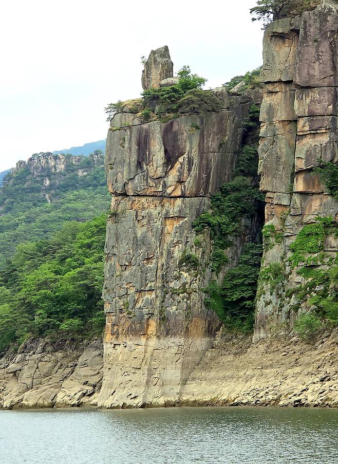 옥순봉 촛대바위