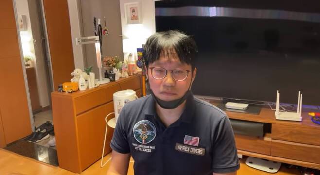 친일극우로 알려진 만화가 윤서인. [유튜브채널 갈무리]