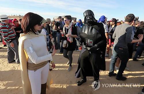2013년 2월 영화 스타워즈 세트장 배경인 튀니지 남부 네프타에서 열린 음악축제 장면 [EPA 연합뉴스 자료사진. 재판매 및 DB 금지]