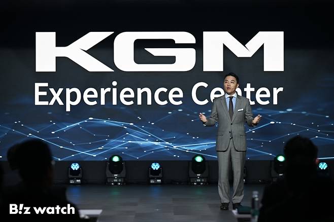 박경준 KG모빌리티 국내사업본부장이 17일 KG모빌리티 평택 본사에서 열린 'KGM 포워드(FORWARD)' 참석해 발표를 하고 있다./사진=이명근 기자 qwe123@