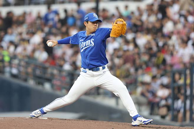 삼성 양창섭이 11일 광주-기아 챔피언스 필드에서 열린 2025 KBO리그 KIA전에 선발 등판해 힘차게 공을 던지고 있다. 사진 | 삼성 라이온즈