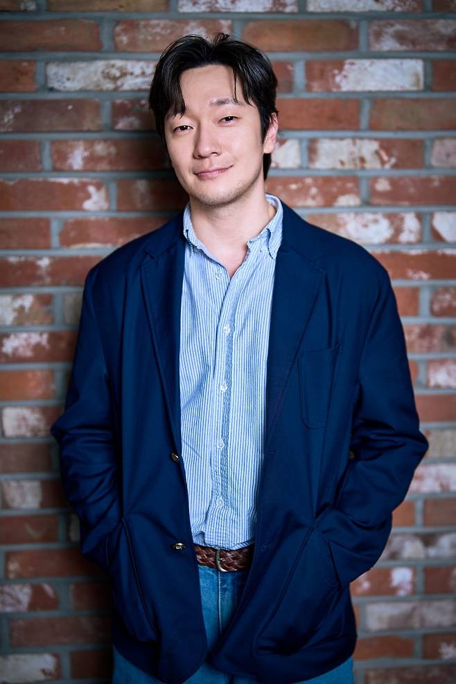 배우 손석구가 디즈니+ 시리즈 '나인퍼즐'(윤종빈 감독)의 맞아 인터뷰에 임했다. ⓒ스태넘