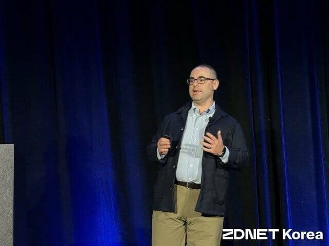 AWS J.B. 빈 보안 및 주권 총괄 수석 아키텍트.