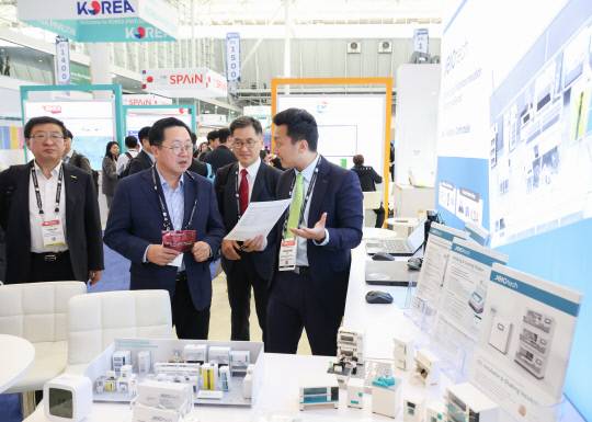 이장우 대전시장은 16일(현지시각) 미국 보스턴 컨벤션센터에서 개최된 '2025 바이오(BIO) USA' 개막식에 참석했다. 대전시 제공