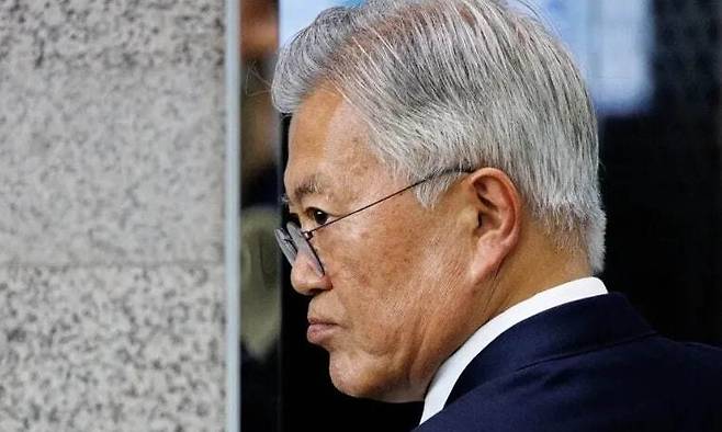 문재인 전 대통령이 4월25일 서울 국회 도서관에서 열린 4.27 판문점선언 7주년 기념식에 참석하고 있다. 공동취재사진