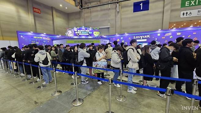 ▲ 물론 못 먹지만요