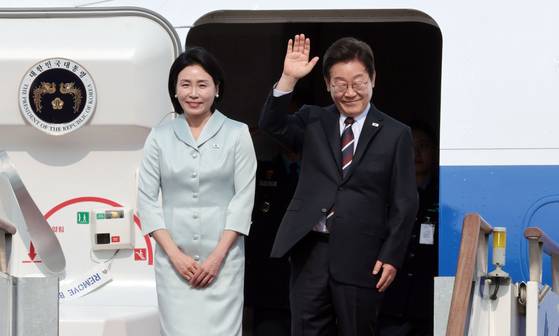 thumb/R658x0.q70/?fname=https://t1.daumcdn.net/news/202506/17/joongang/20250617050037612vwxy.jpg