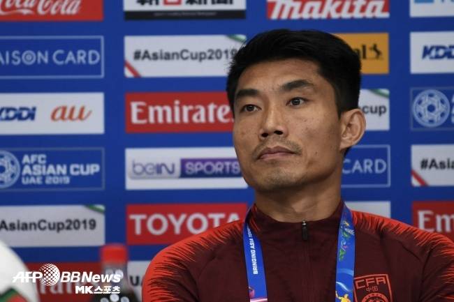 중국 축구국가대표팀은 현재 사령탑이 공석이다. 내달 한국에서 열리는 2025 동아시아축구연맹(EAFF) E-1 챔피언십(동아시안컵)을 이끌 감독이 필요하다. 2023년부터 대표팀 코치를 맡고 있는 정즈가 유력 후보로 올랐다. 중국 ‘소후닷컴’이 다시 희망회로를 돌렸다. 사진=AFPBBNews=News1