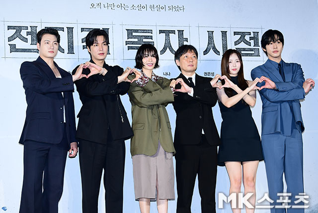 17일 오전 오전 서울 롯데시네마 건대입구에서 영화 ‘전지적 독자 시점’의 제작보고회가 진행됐다. 이날 제작보고회에는 안효섭, 이민호, 채수빈, 신승호, 나나, 김병우 감독이 참석했다./ 사진 = 김영구 기자