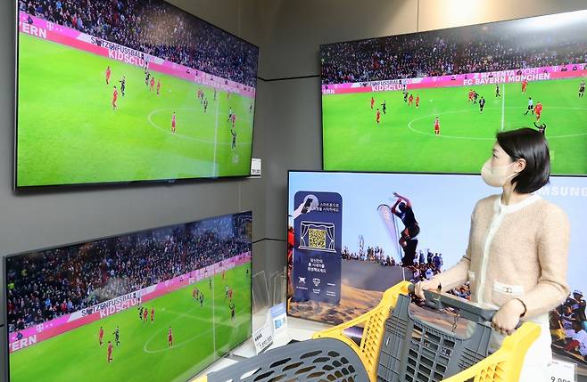 이마트 TV매장 모습. 사진은 기사와 직접적 관련 없는 참고용 이미지. [이마트 제공]
