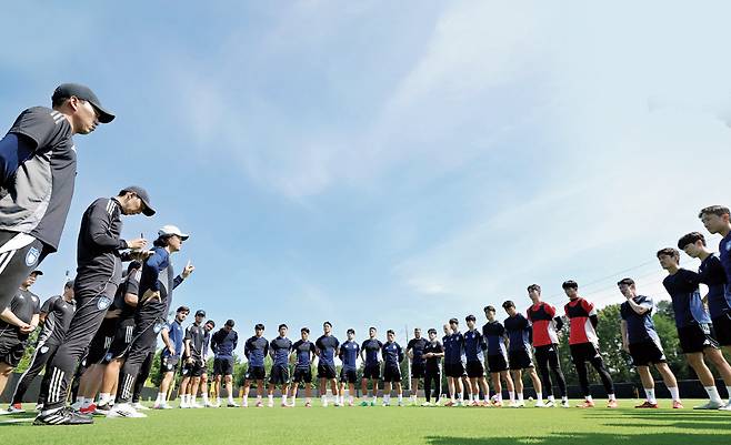 K리그 울산 HD 선수들이 2025 FIFA 클럽 월드컵 조별리그를 앞두고 미국 노스캐롤라이나주 샬럿의 아트리움 헬스 퍼포먼스 파크에서 훈련하고 있다. 프로축구연맹 제공