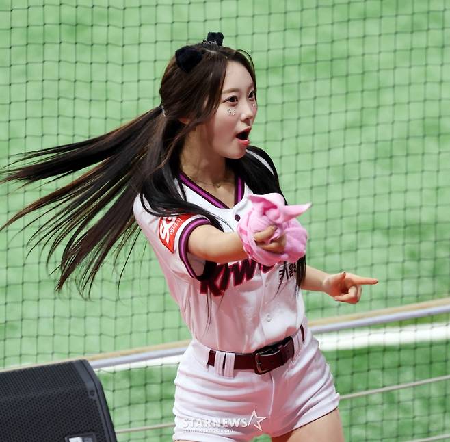 [포토]'주먹불끈' 키움 송민교