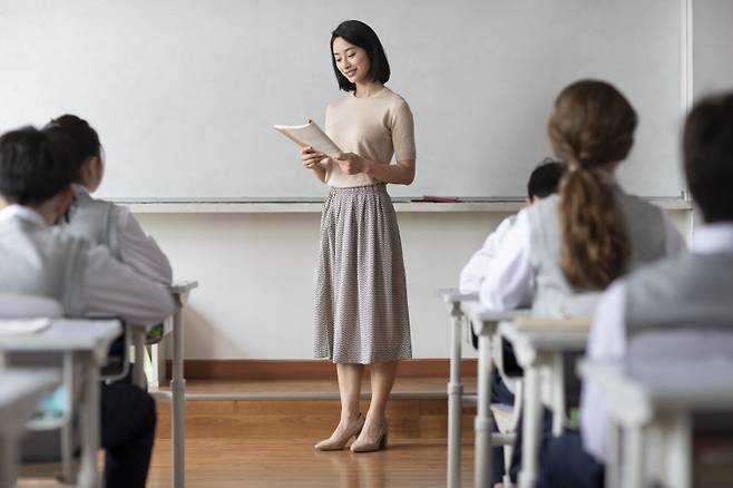대전시교육청의 전자칠판 도입 사업을 두고 큰 논란이 일었다.[사진｜뉴시스]