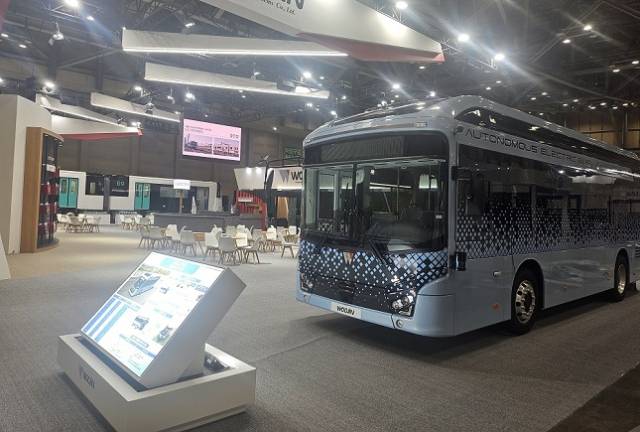 ‘APOLLO 900’ 자율주행 전기버스. 인공지능(AI) 기반의 첨단 센서 및 제어 시스템을 탑재해 도심 내 자율주행이 가능하다.