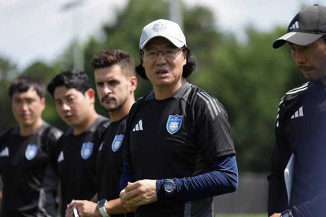 아트리움 헬스 퍼포먼스 파크(샬럿, 미국)/ 2025 피파 클럽월드컵/ 울산HDFC vs 마멜로디 선다운스FC/ MD-1/ 공식 훈련/ 울산 김판곤 감독/ 사진 김정수