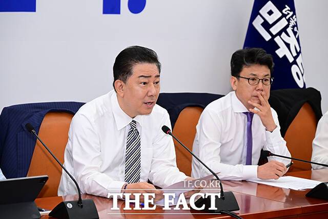 정치권 안팎에선 민주당의 지지율 우세가 단기간에 꺾이기 어렵다는 전망이 우세하다. 새정부의 정책 추진이 계속되고 국민적 기대감이 유지되는 한, 여당 중심의 정치 지형은 당분간 흔들리지 않을 가능성이 크다는 분석이다. /남윤호 기자