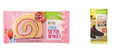 마더구스가 제조하고 풀무원 푸드머스가 유통·판매한 '풀스키친 고칼슘 딸기 크림 롤케이크'(왼쪽)와 '고칼슘 우리밀 초코바나나빵'. /풀무원 제공
