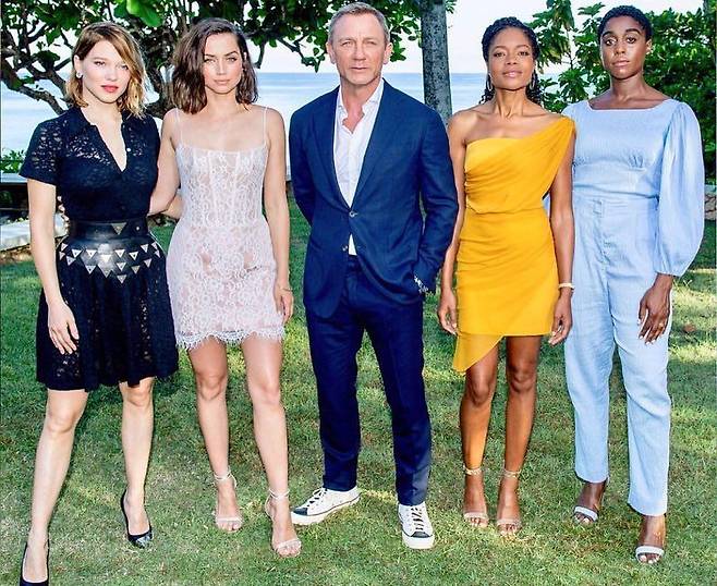 인스타그램 @ana_d_armas