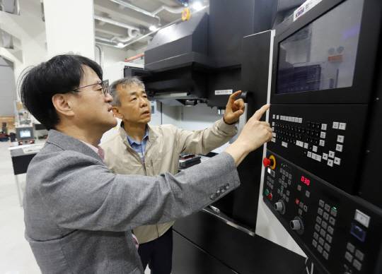 한국기계연구원이 개발한 국산 스마트 CNC 시스템인 ' K-CNC'. 기계연 제공