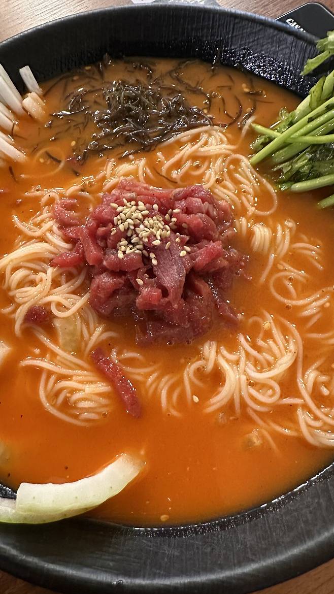 IMG_5453.jpeg 개시원한 돌문어물회 & 육회물회