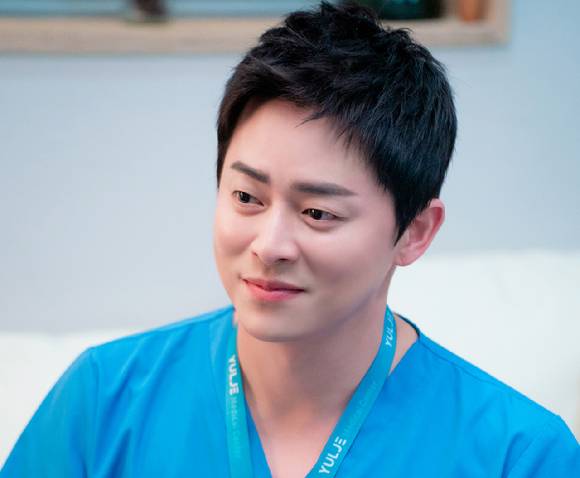 배우 조정석이 '슬기로운 의사생활 시즌2' 종영 소감을 전했다. [사진=tvN]